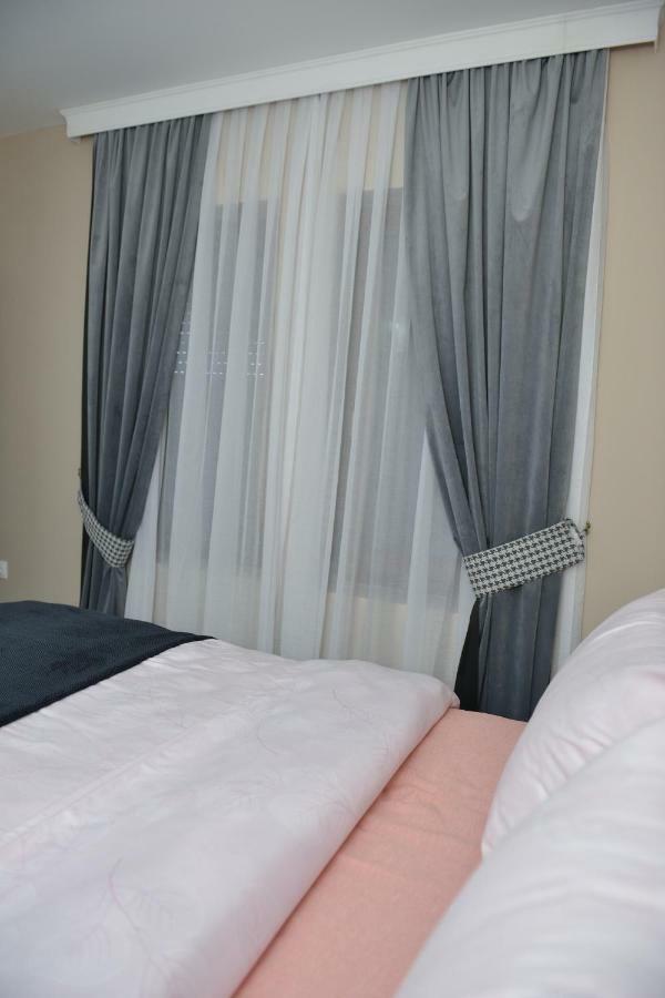 Apartman Filip Novi Pazar Luaran gambar